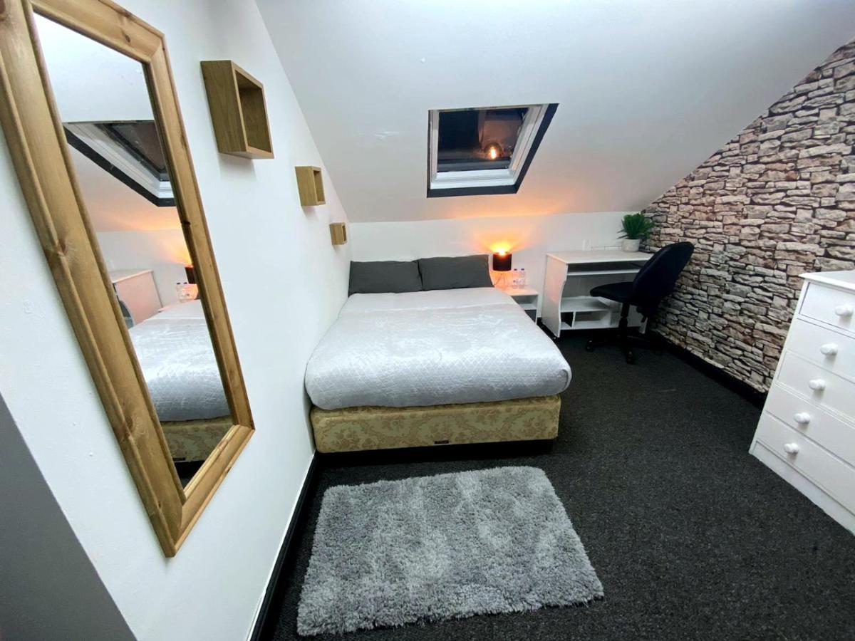 Hotel Townhouse 105 Huddersfield Exterior foto