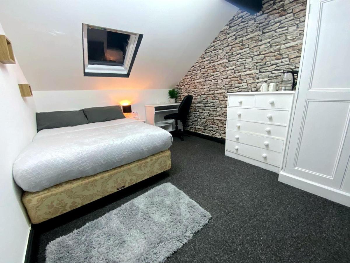 Hotel Townhouse 105 Huddersfield Exterior foto